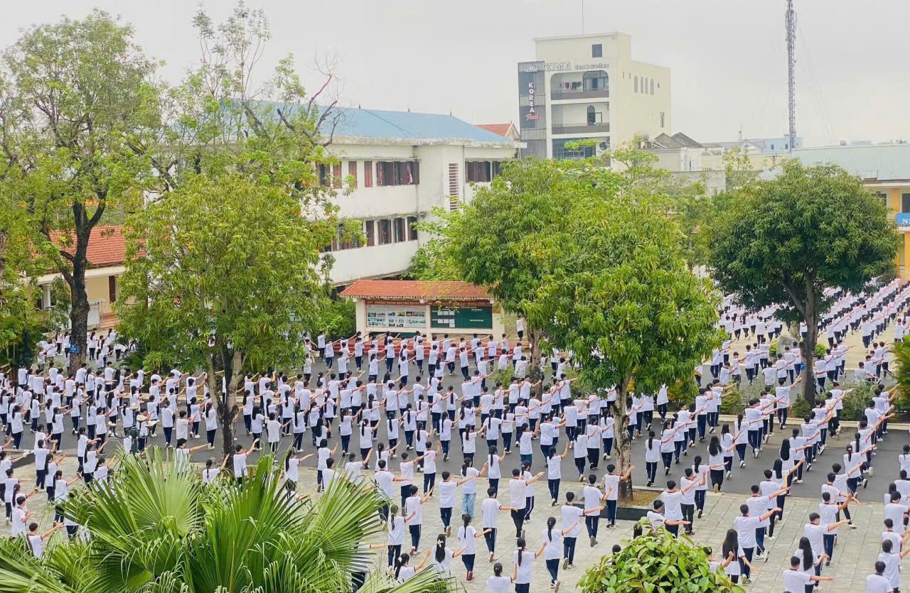 Đồng diễn võ nhạc Vovinam
