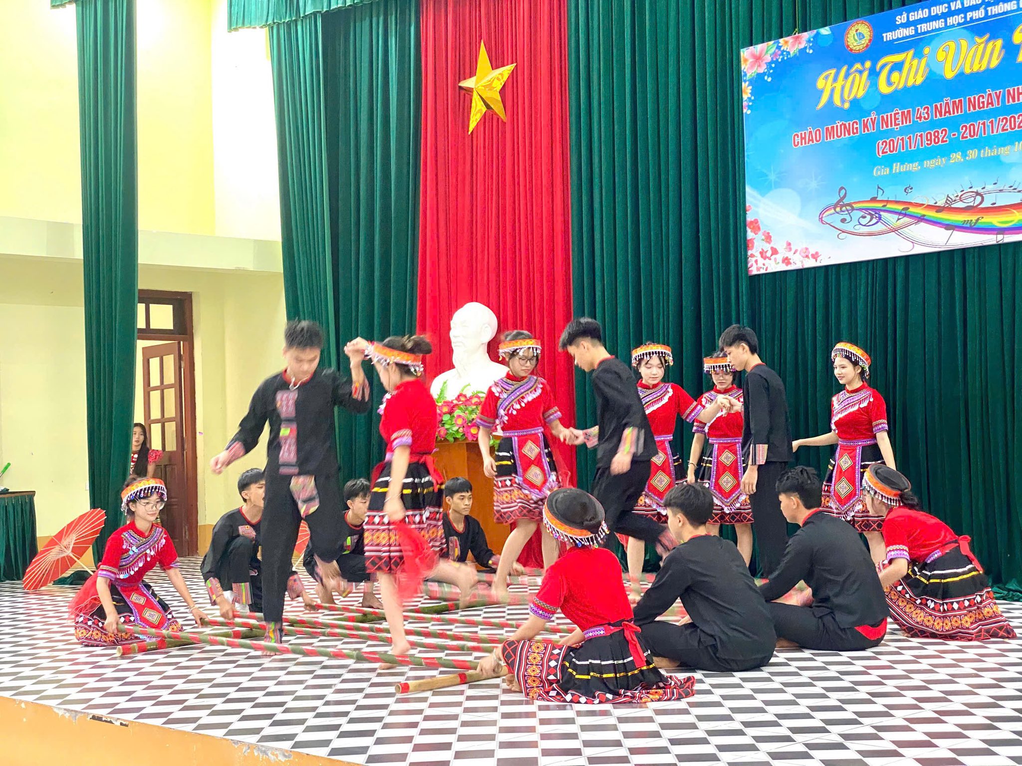 Tiết mục văn nghệ 8