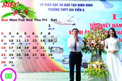 “MỖI TUẦN MỘT SẢN PHẨM STEM” – SẢN PHẨM STEM MÔN TIN HỌC:  LỊCH TREO TƯỜNG, LỊCH BÀN 2021