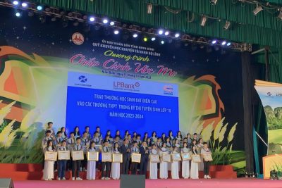 TRƯỜNG THPT GIA VIỄN A THAM DỰ CHƯƠNG TRÌNH KHEN THƯỞNG CỦA QUỸ KHUYẾN HỌC, KHUYẾN TÀI ĐINH BỘ LĨNH NĂM 2023